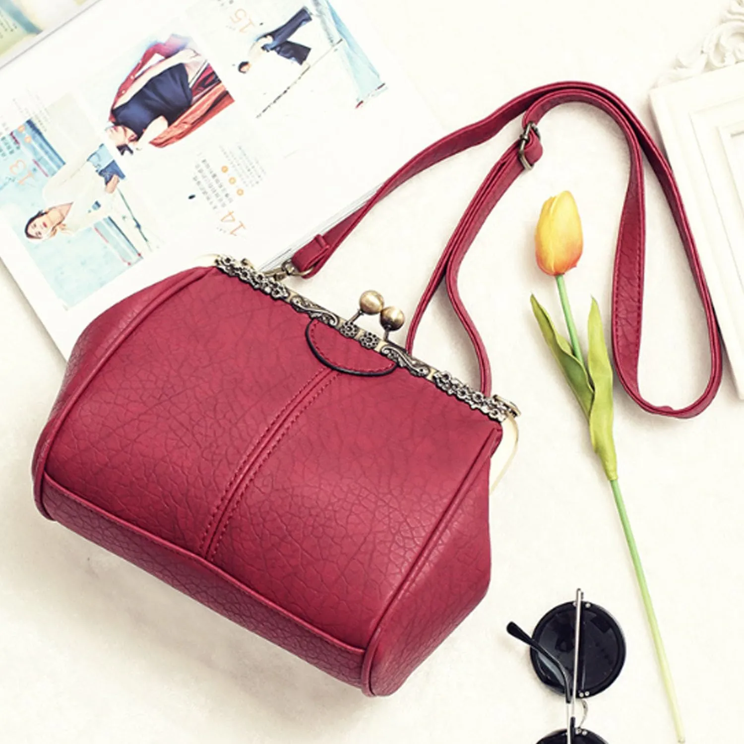 Kiss Lock Handbag Purse for Women Retro PU Leather Tote Small Satchel Shoulder Bag