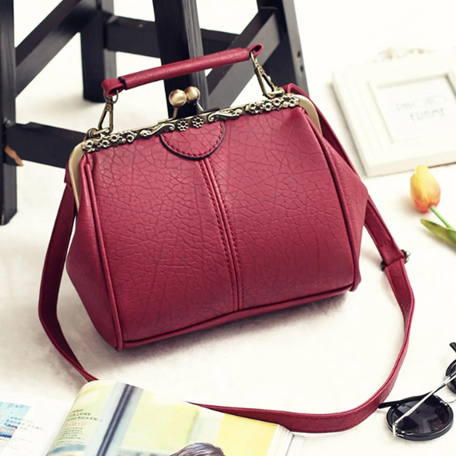 Kiss Lock Handbag Purse for Women Retro PU Leather Tote Small Satchel Shoulder Bag
