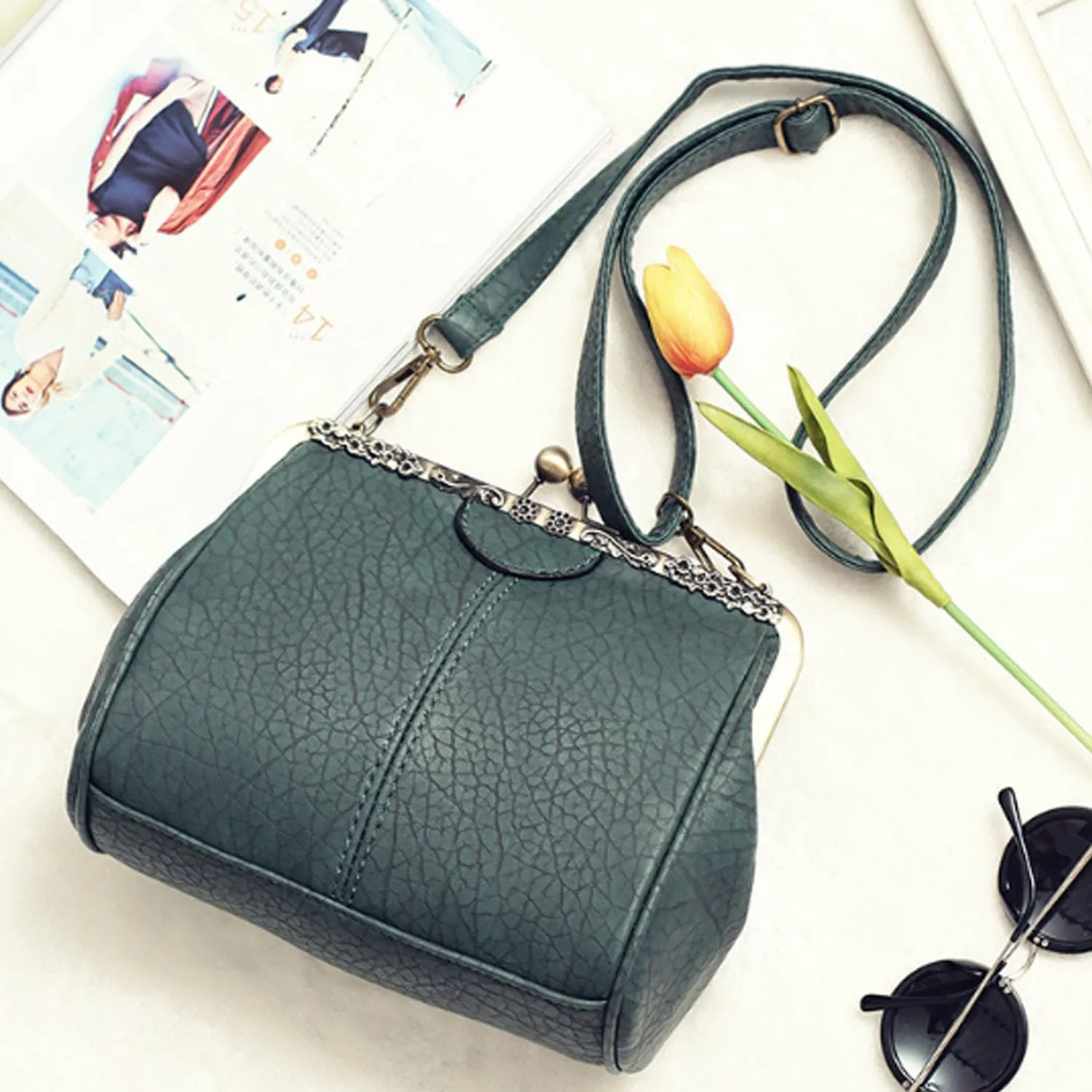 Kiss Lock Handbag Purse for Women Retro PU Leather Tote Small Satchel Shoulder Bag