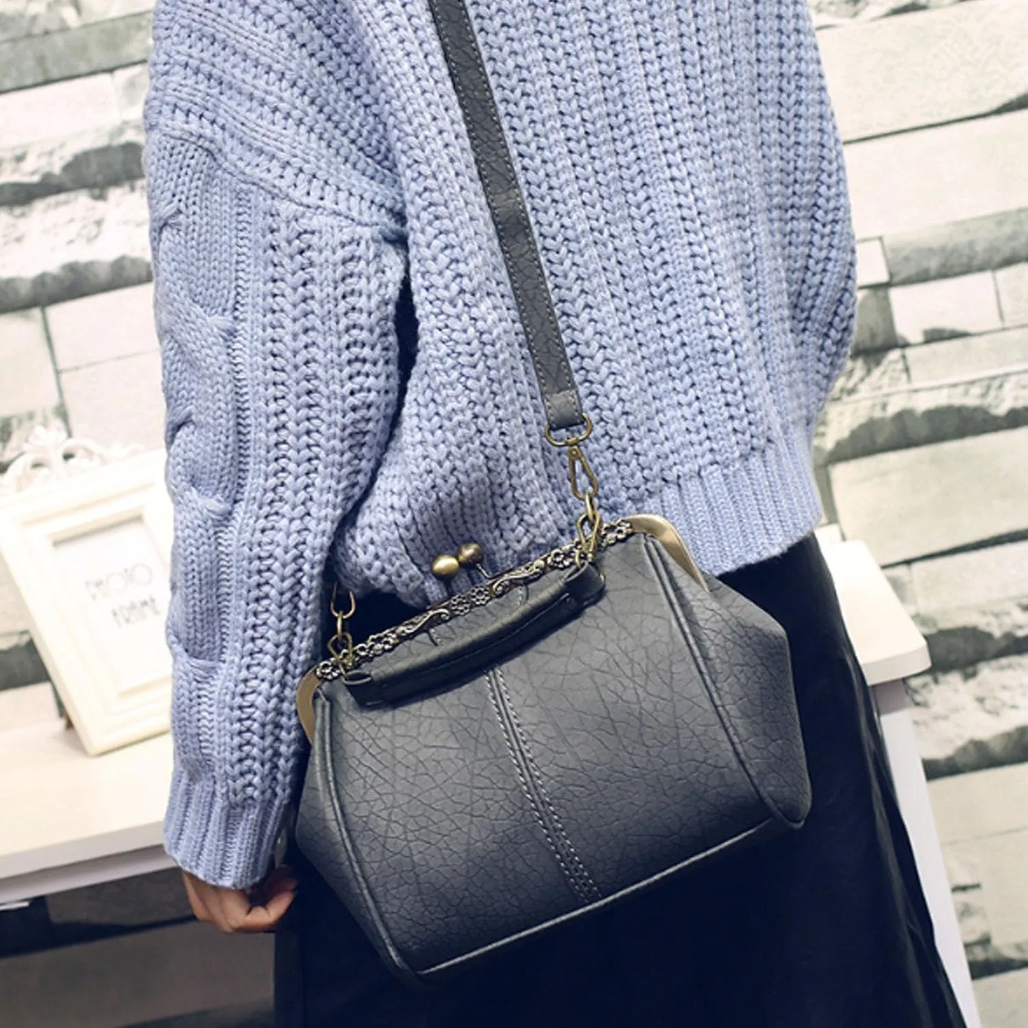 Kiss Lock Handbag Purse for Women Retro PU Leather Tote Small Satchel Shoulder Bag