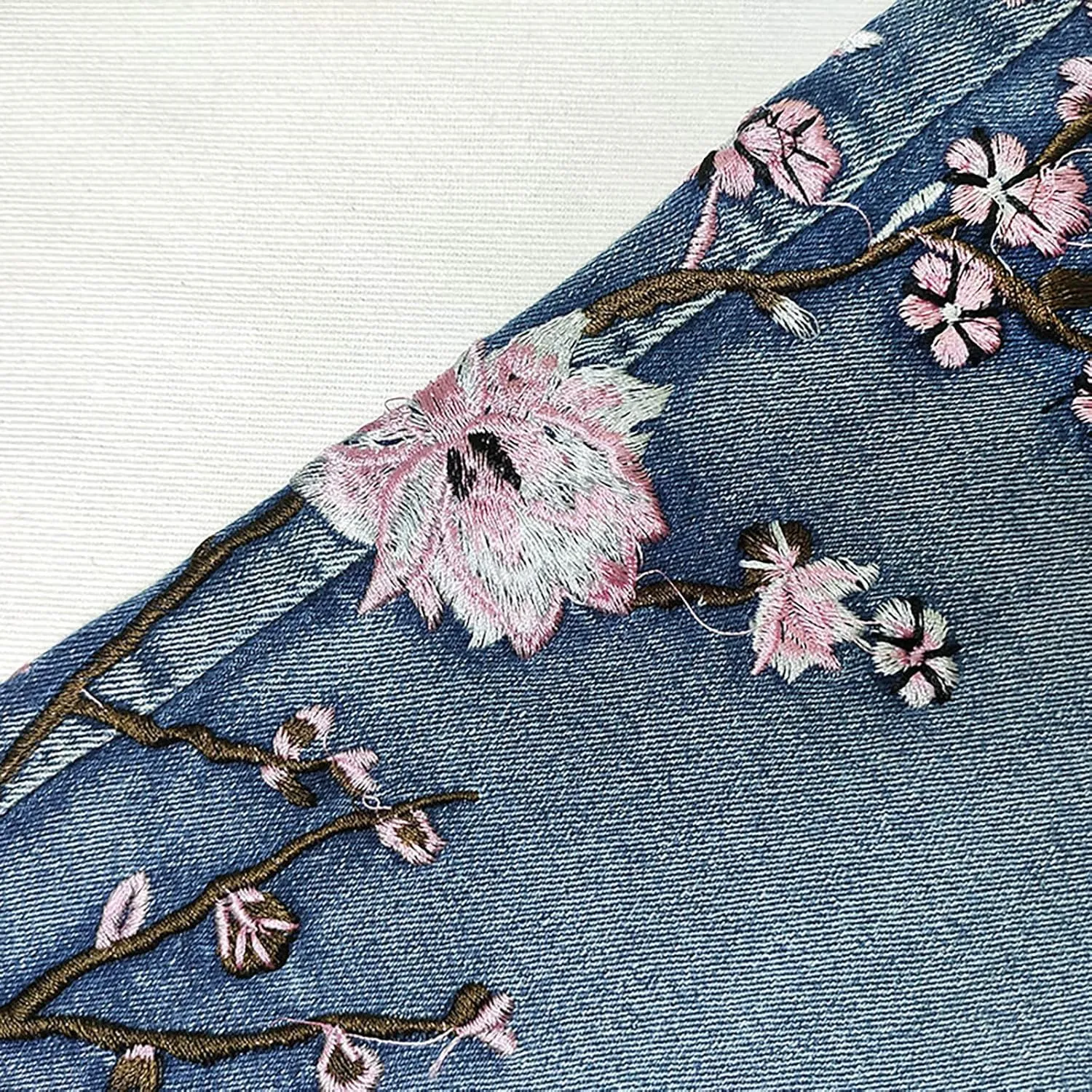 Women Retro Jeans High Waisted with Pocket Slim Fit Boot Cut Jeans for Women Flower Embroidered Jeans Trousers