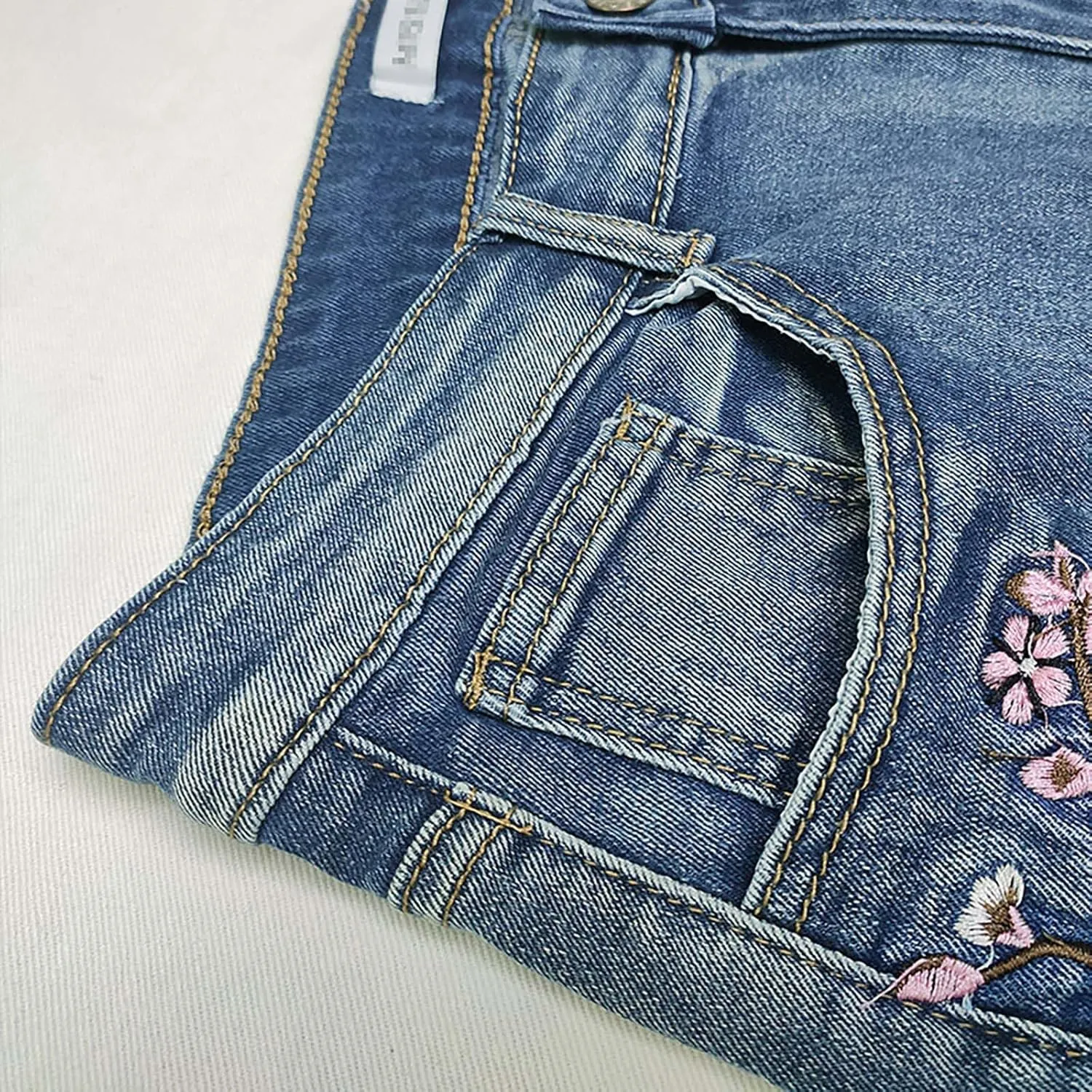 Women Retro Jeans High Waisted with Pocket Slim Fit Boot Cut Jeans for Women Flower Embroidered Jeans Trousers