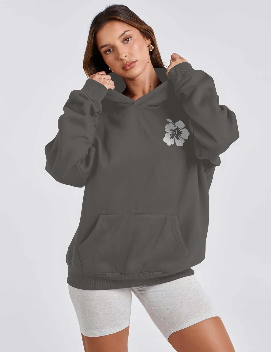 Ythomm Womens Oversized Hibiscus Print Fleece Hoodie Flower Graphic Pullover Hooded Sweatshirts Long Sleeve Tops With Pocket